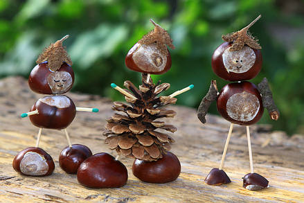 Figurines made from chestnuts, acorns and pinecones