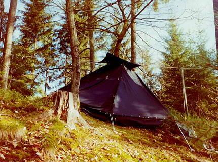 Bivvy in the forest with a kothe (lap tent)