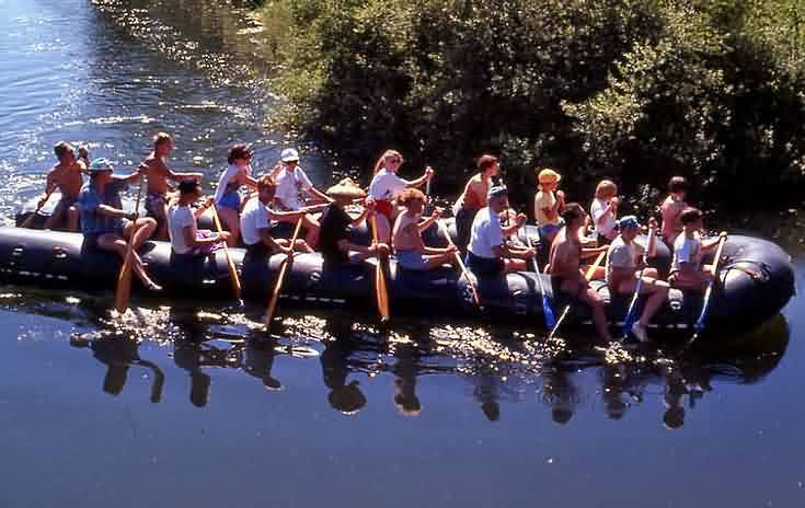 Club excursions: on the way in a dinghy (inflatable boat)