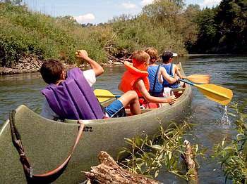 canoeing trip with children and adolescents