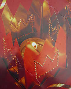 Shiny foil 

table lanterns