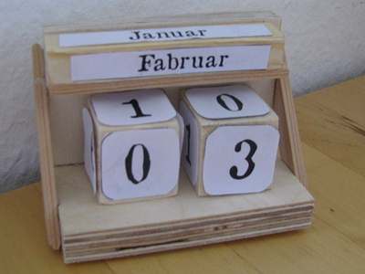 Perpetual calendar