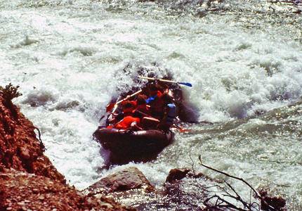 Rafting on der Verdon in south of France - surge of adrenalin